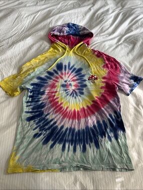 💜 3/30 Eighty Eight Brand Men’s Tie-Dye Hooded Tee in Multicolor